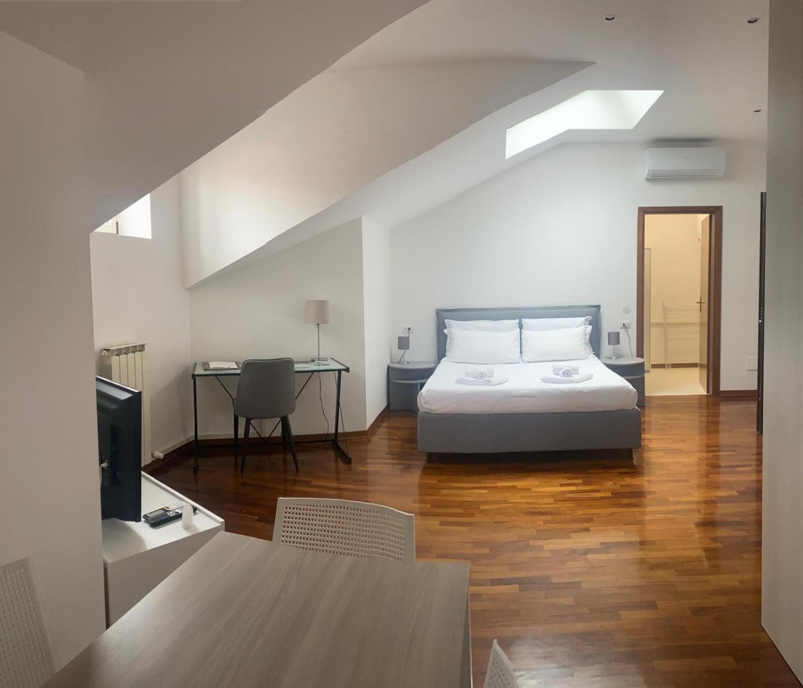 Palazzo Venezian 5 Apartment Trieste Luaran gambar