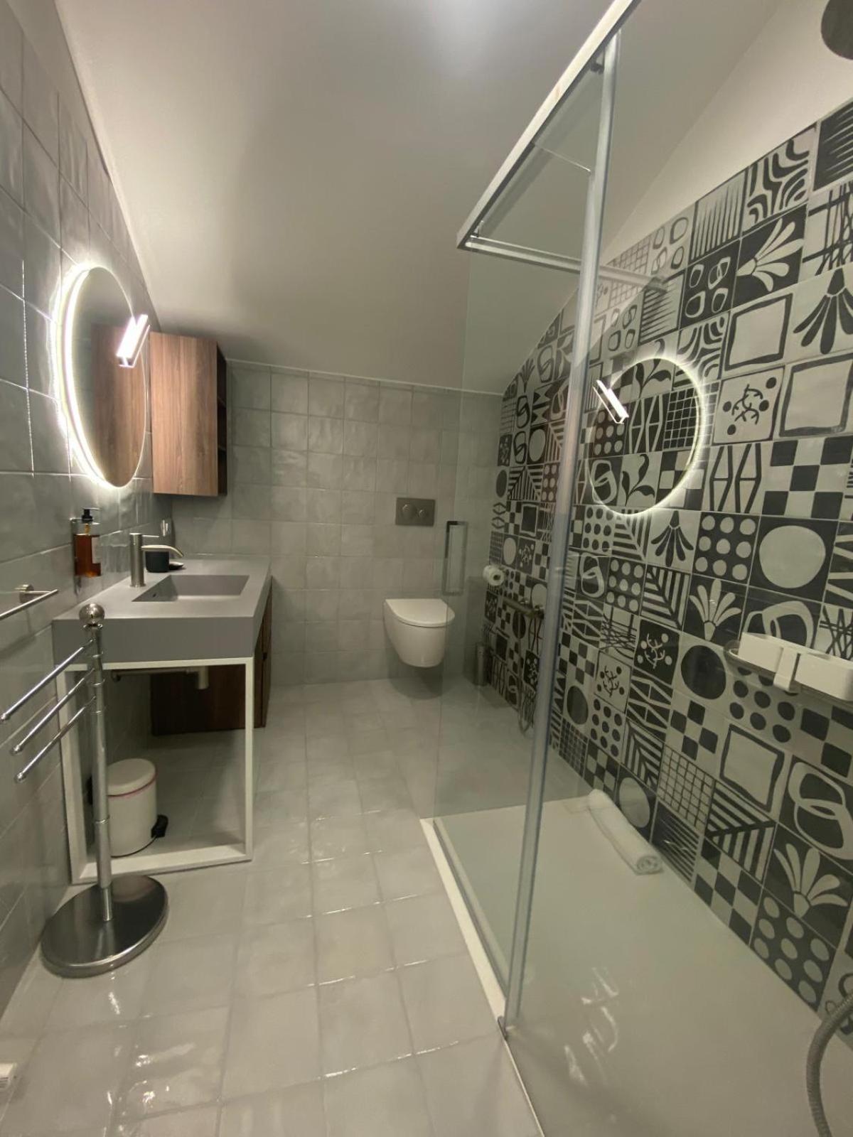 Palazzo Venezian 5 Apartment Trieste Luaran gambar